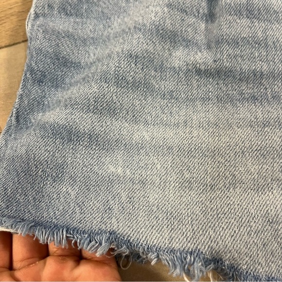 Aeropostale Women’s Denim Frayed Hem Mom Shorts - Picture 2 of 11